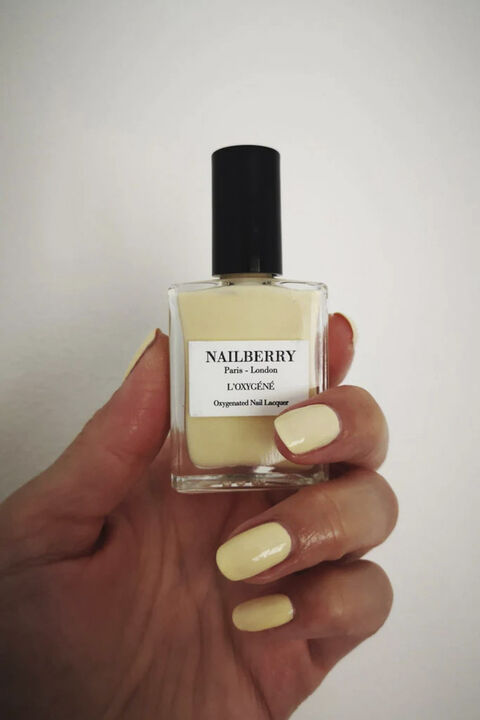 NAILBERRY Folie Douce