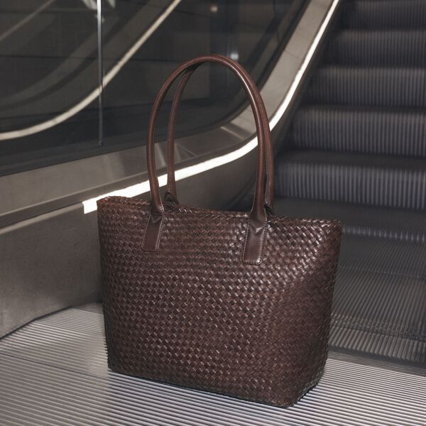 Wrenmbg Shopper, Weave
