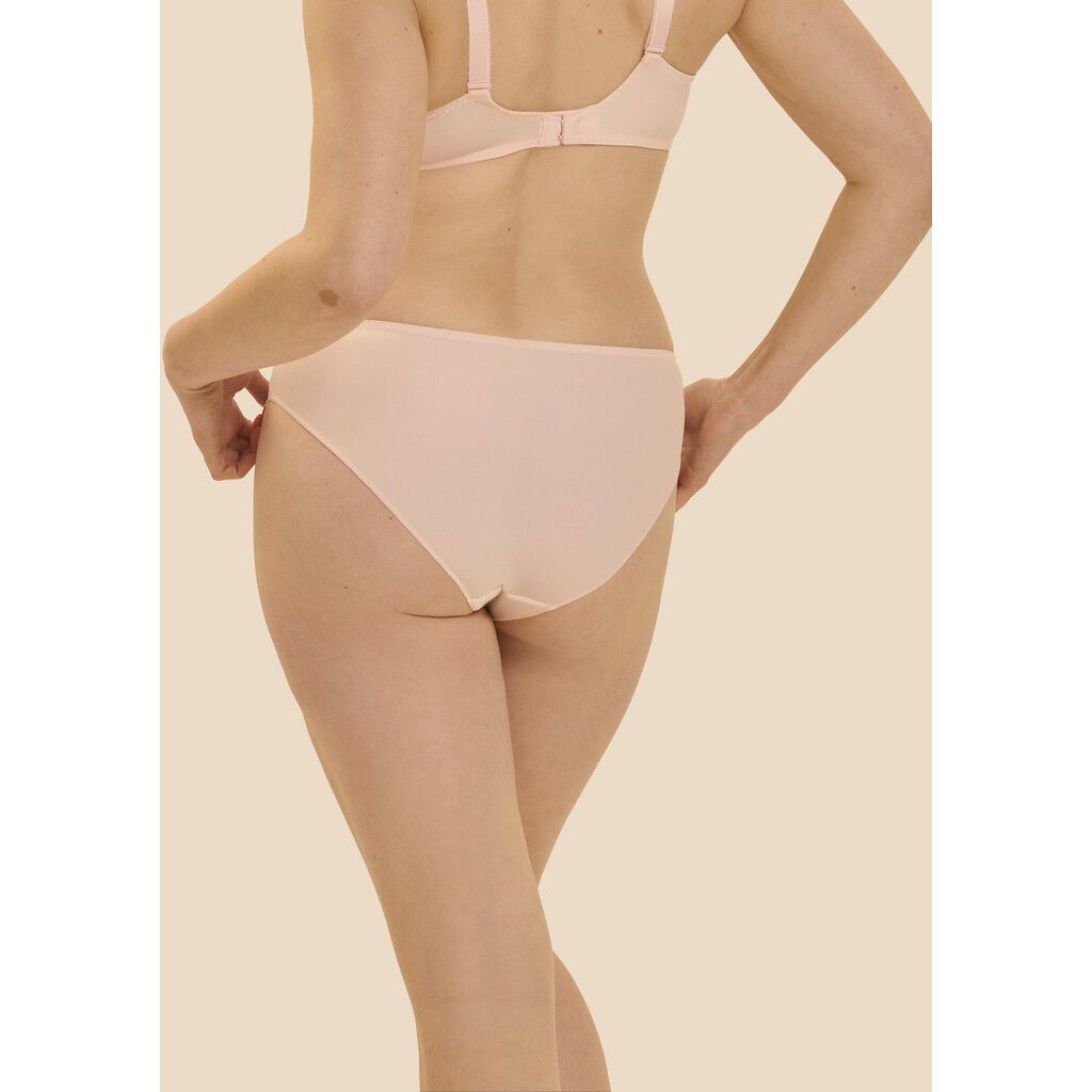 D&Eacute;LICE Brief
