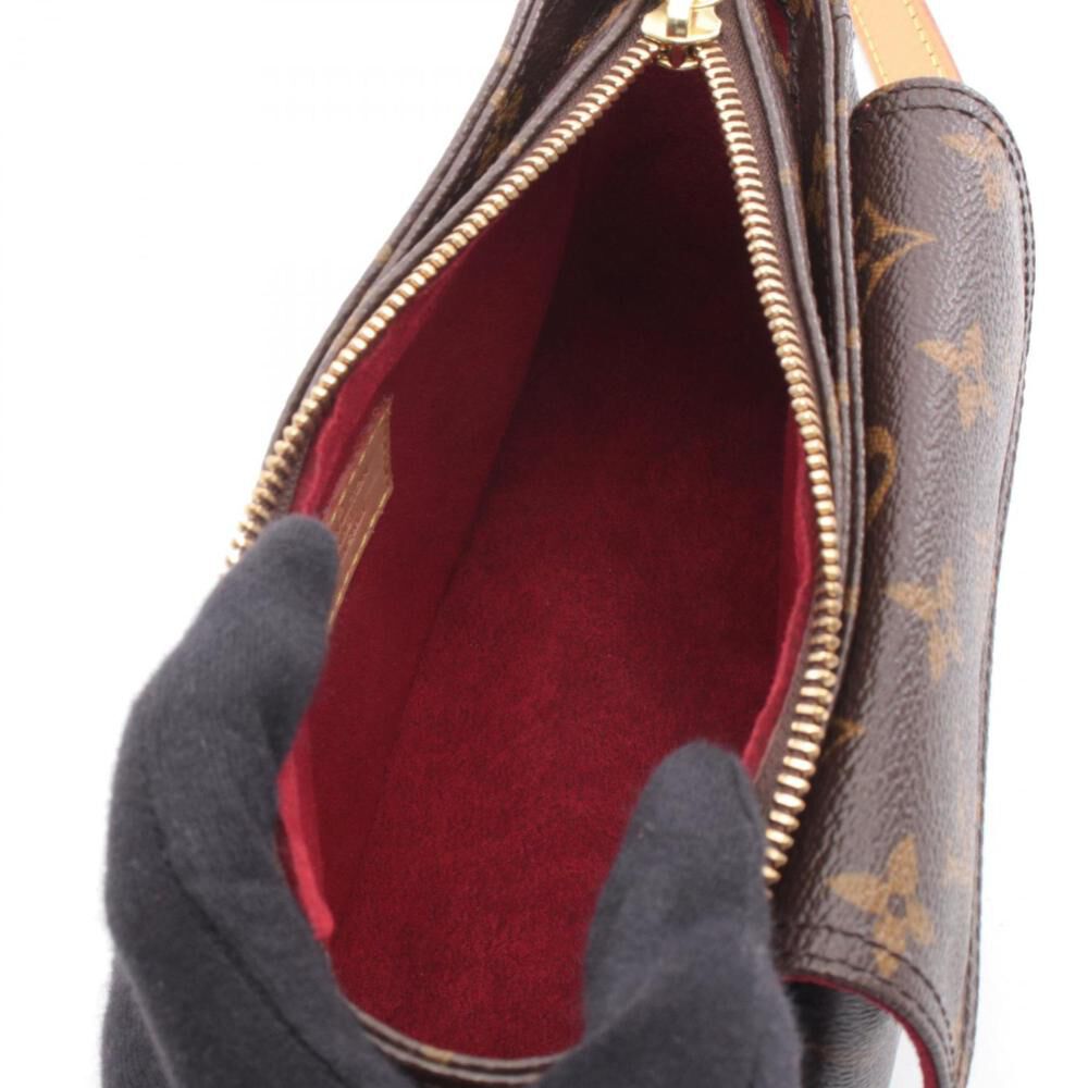 Louis Vuitton Shoulder Bags