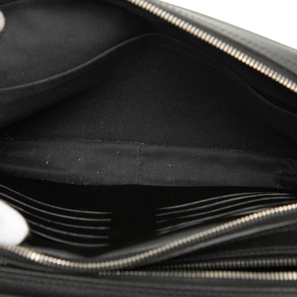 Louis Vuitton Clutch