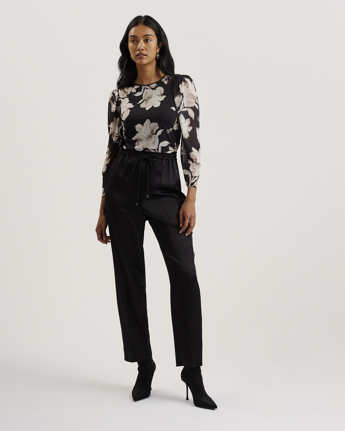 NATORI Slim Cut Jogger