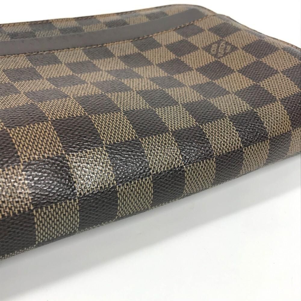Louis Vuitton Clutch