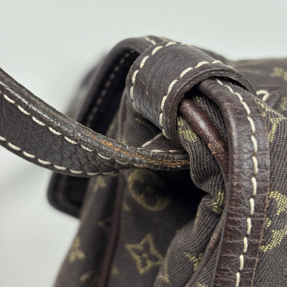 Louis Vuitton Saumur