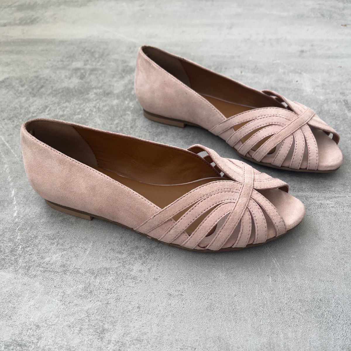 PASSIONATE SUEDE