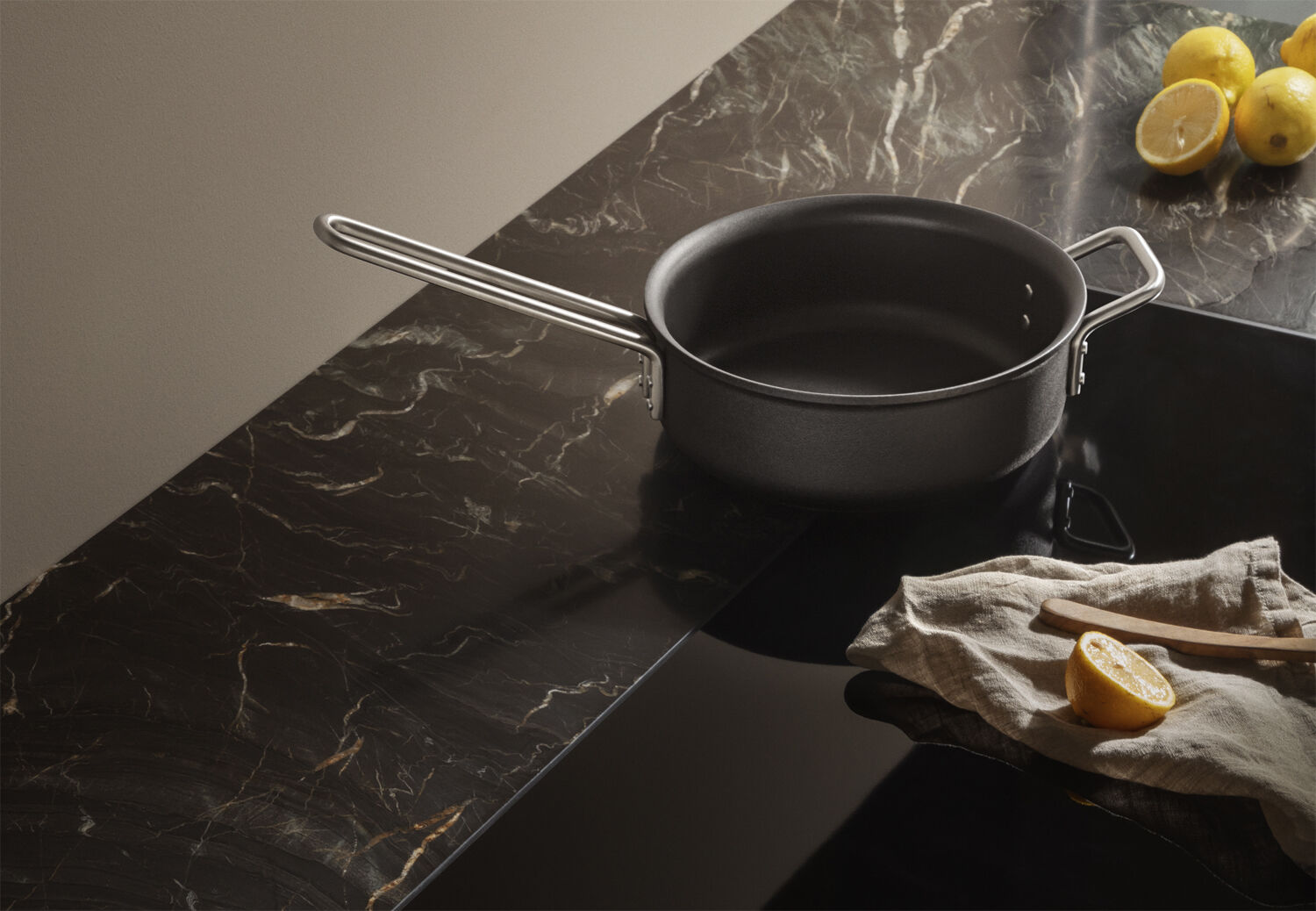 Professional Sauterpande 24 cm keramisk Slip-Let&reg; bel&aelig;gning