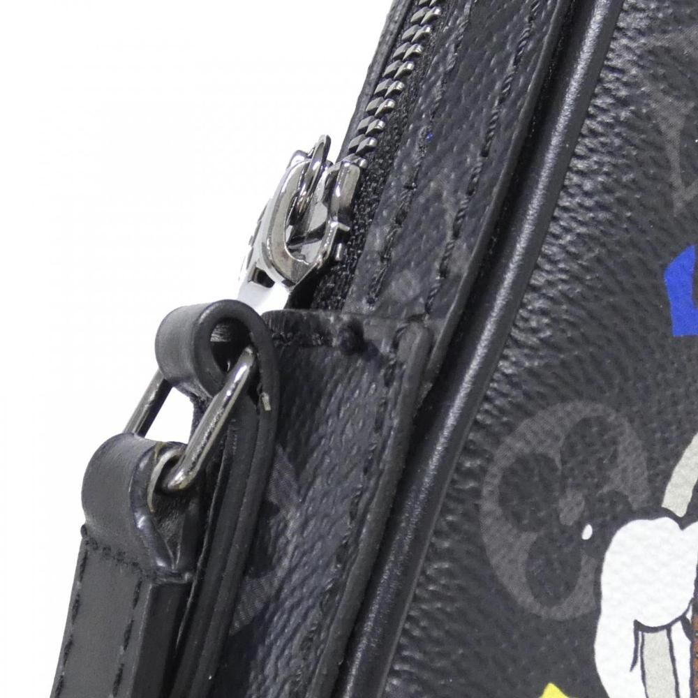 Louis Vuitton Shoulder Bags