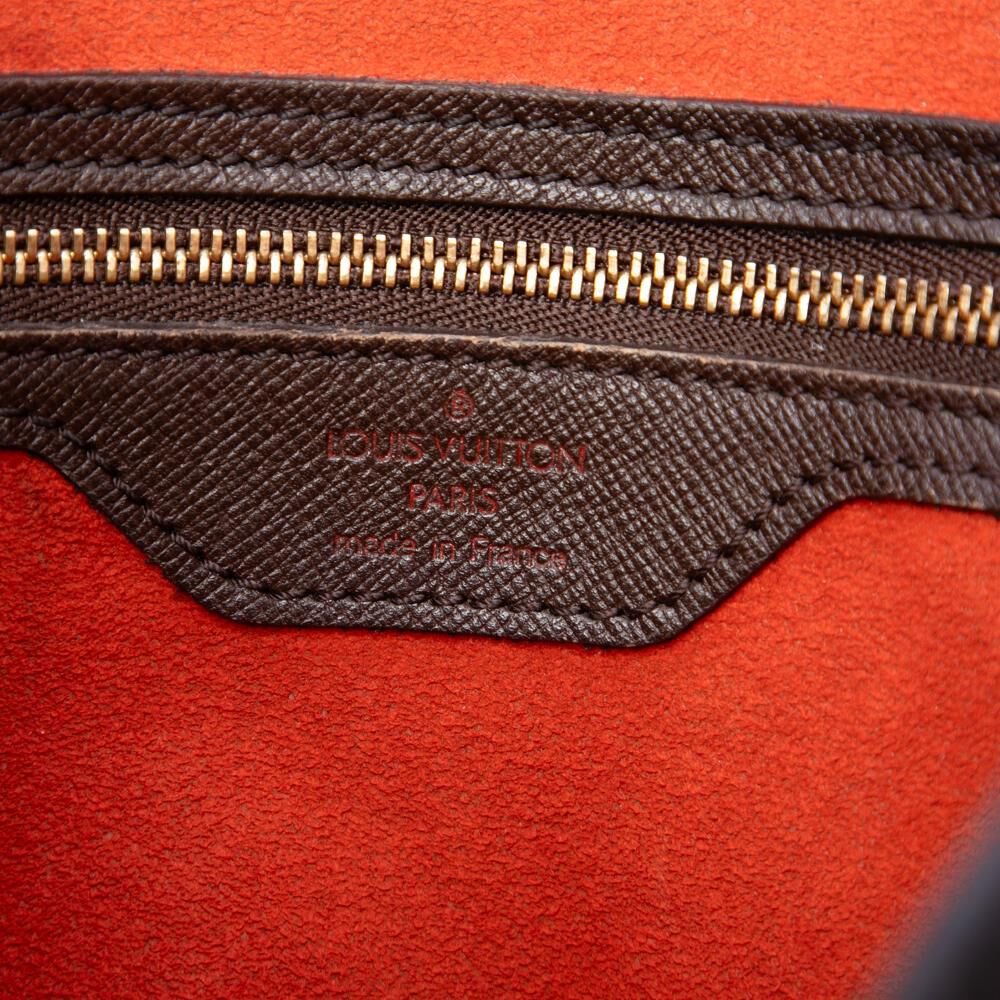 Louis Vuitton Marais