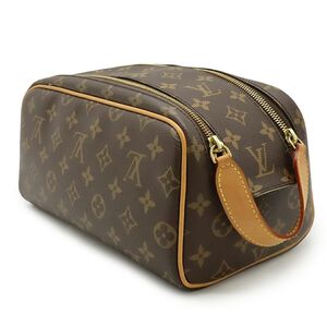 Louis Vuitton Clutch