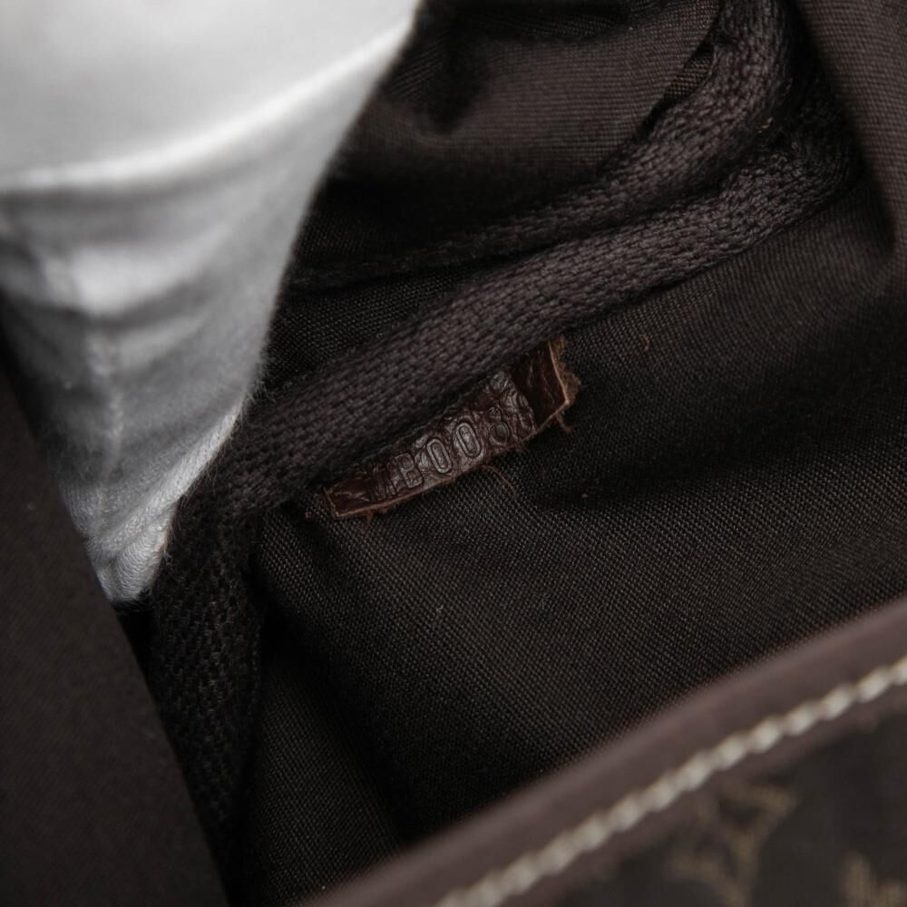 Louis Vuitton Saumur