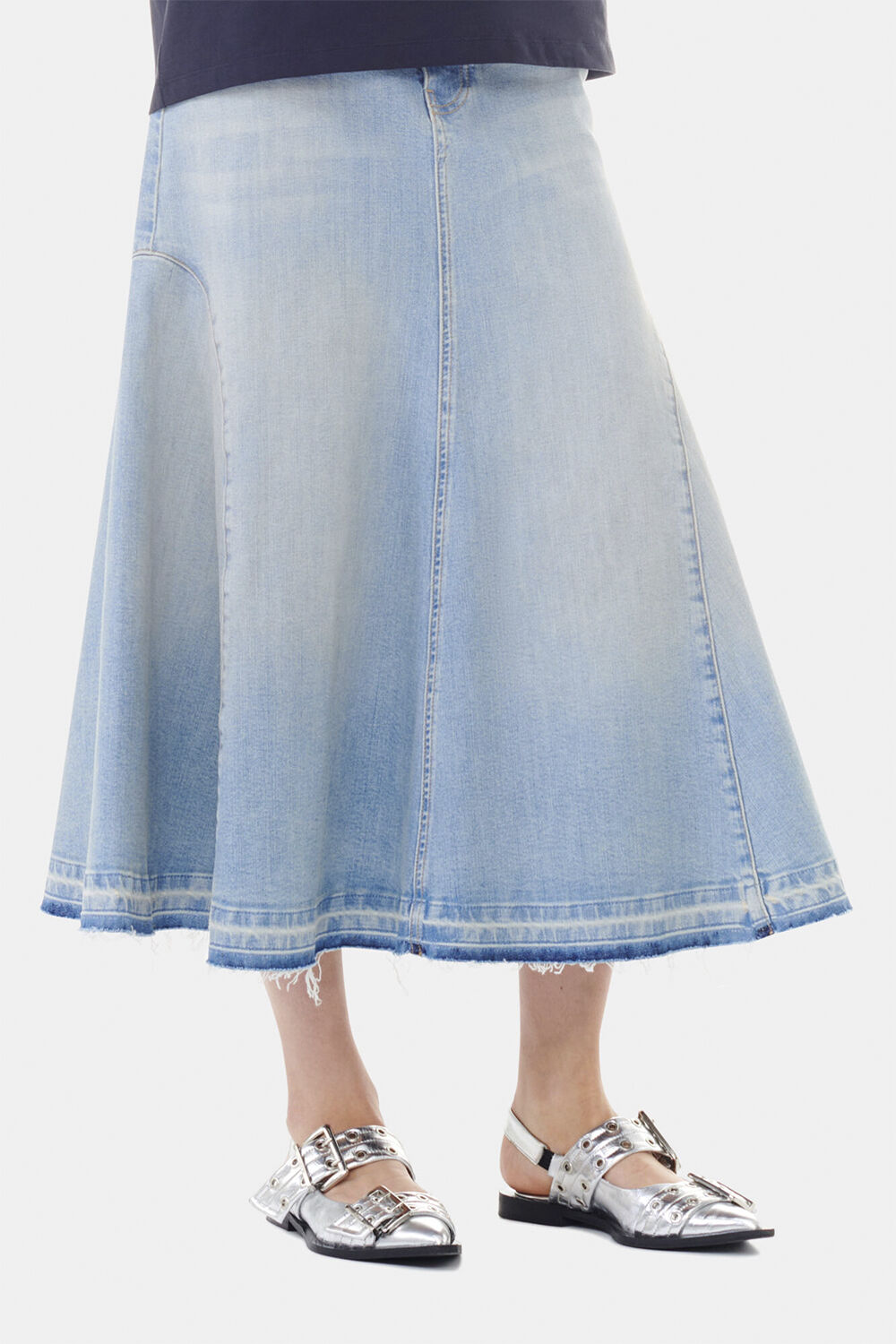 Feminine Buckle Ballerina Metallic