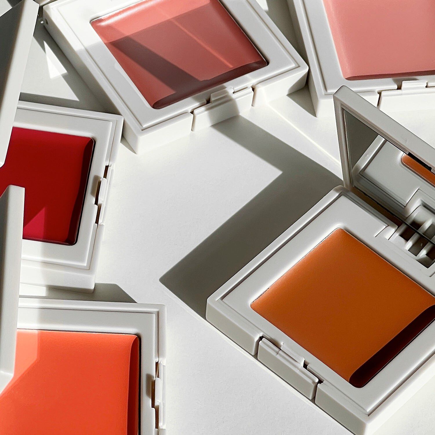 Cream Blush - Kr&auml;mrouge med byggbar intensitet