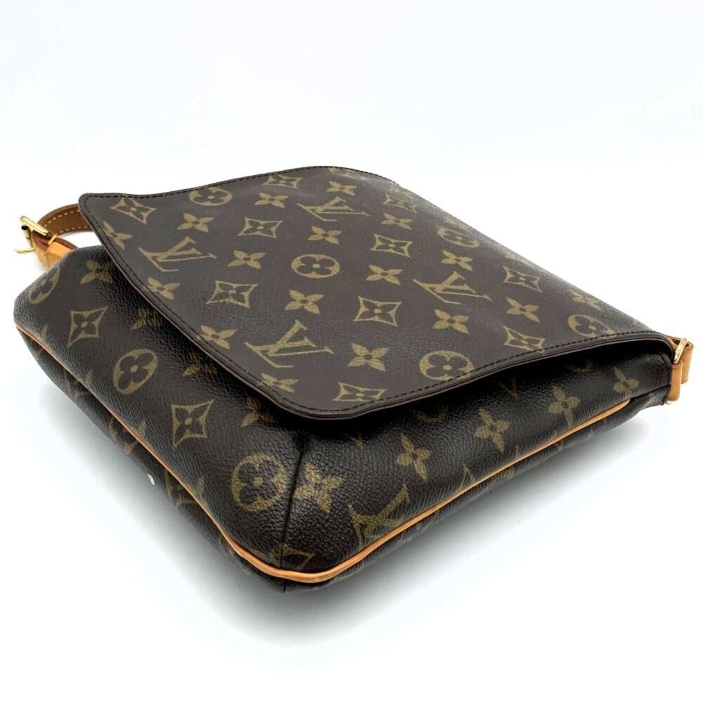 Louis Vuitton Shoulder Bags