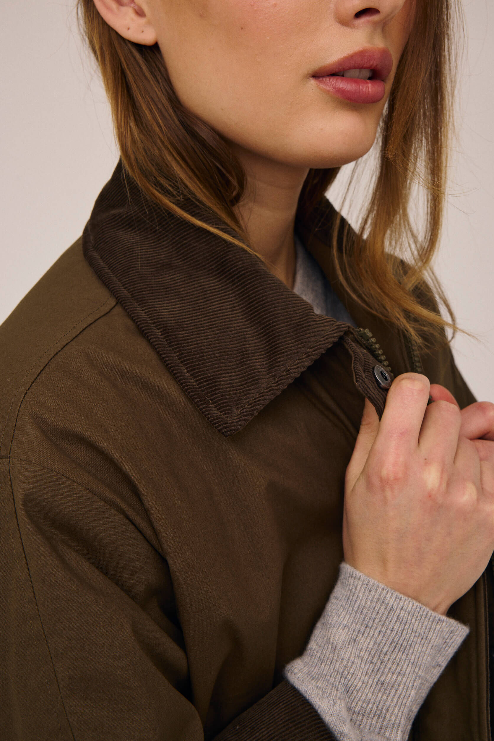 Emmy 2 coated jakke med fl&oslash;jlskanter - GRS