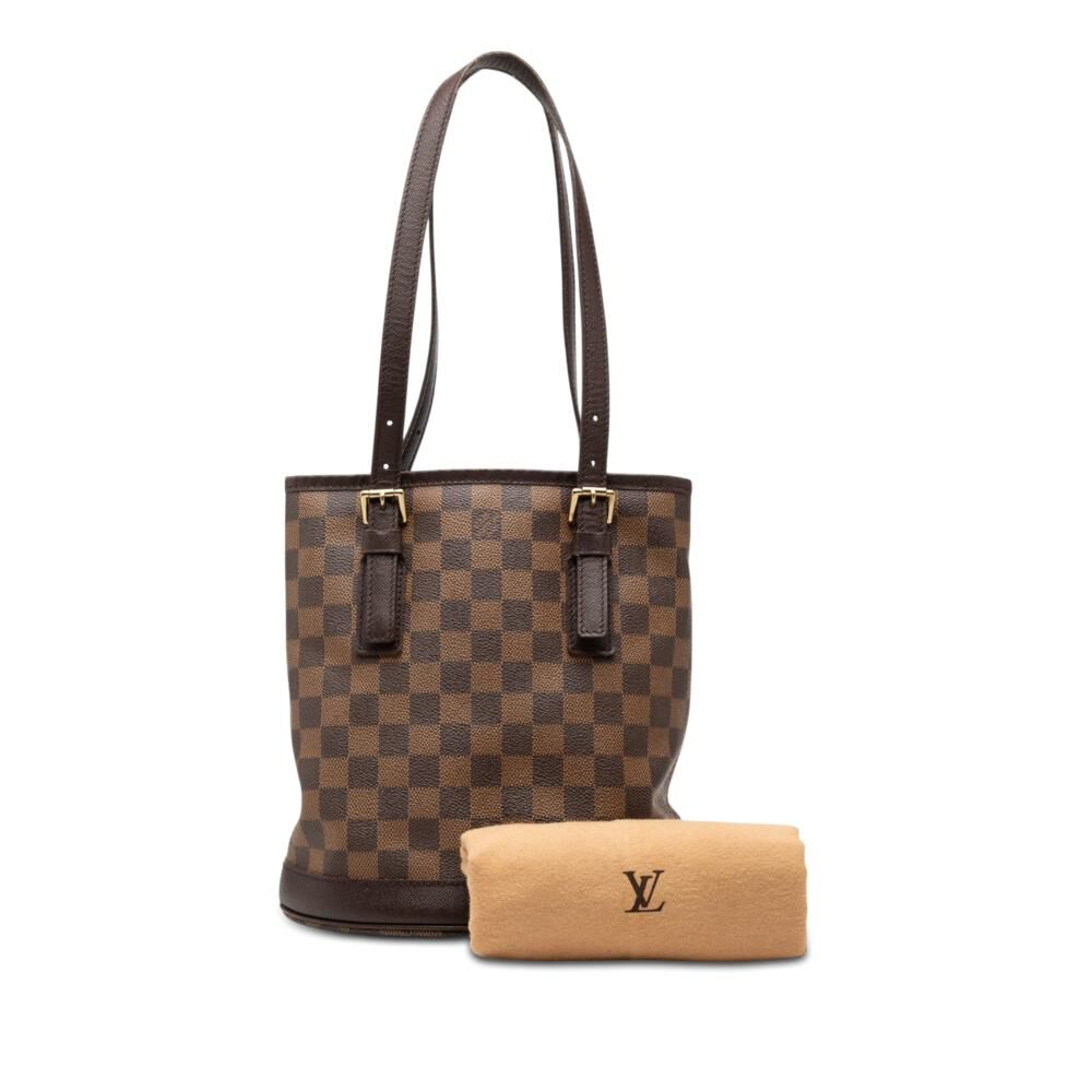Louis Vuitton Marais
