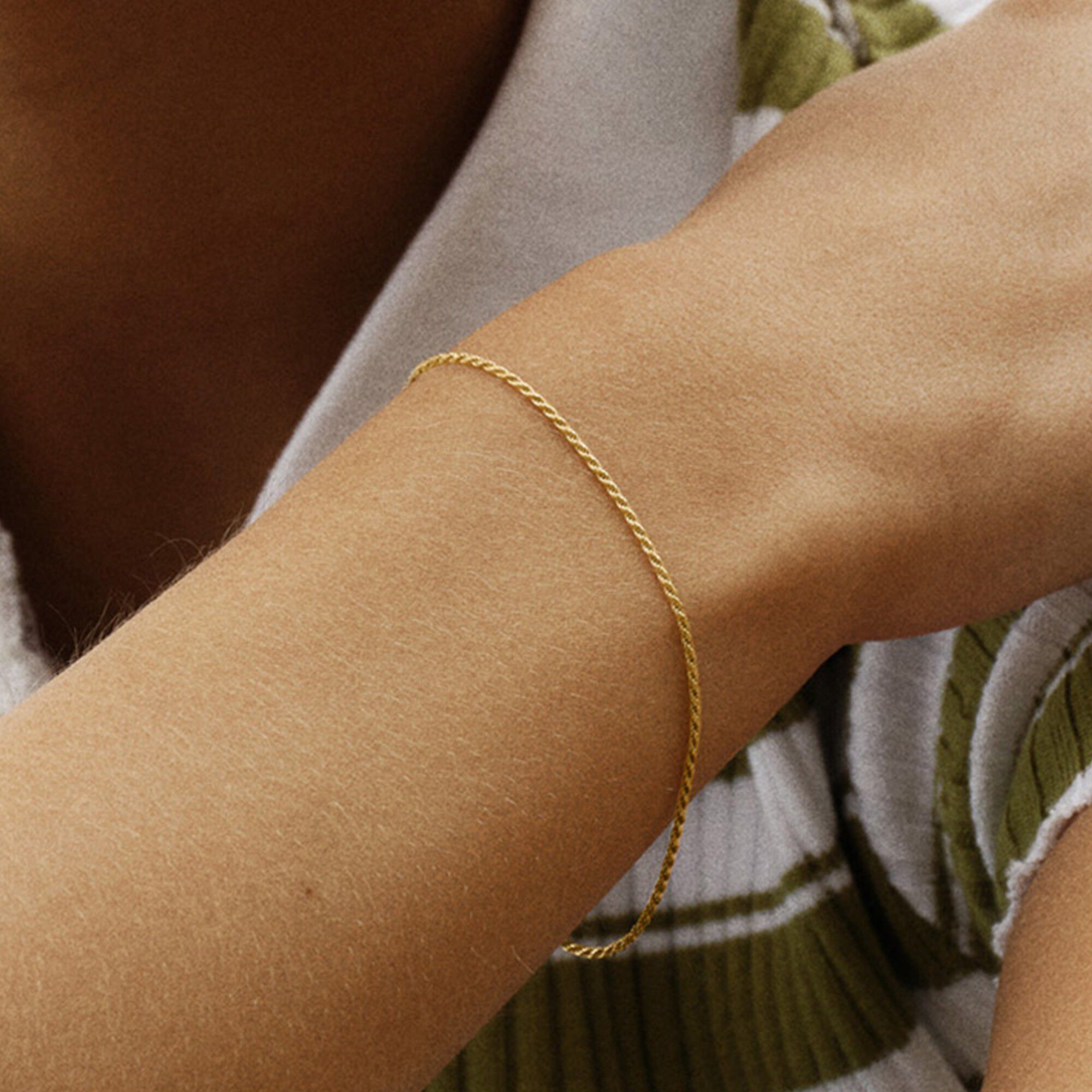 Small Twisted Sparkly Bracelet