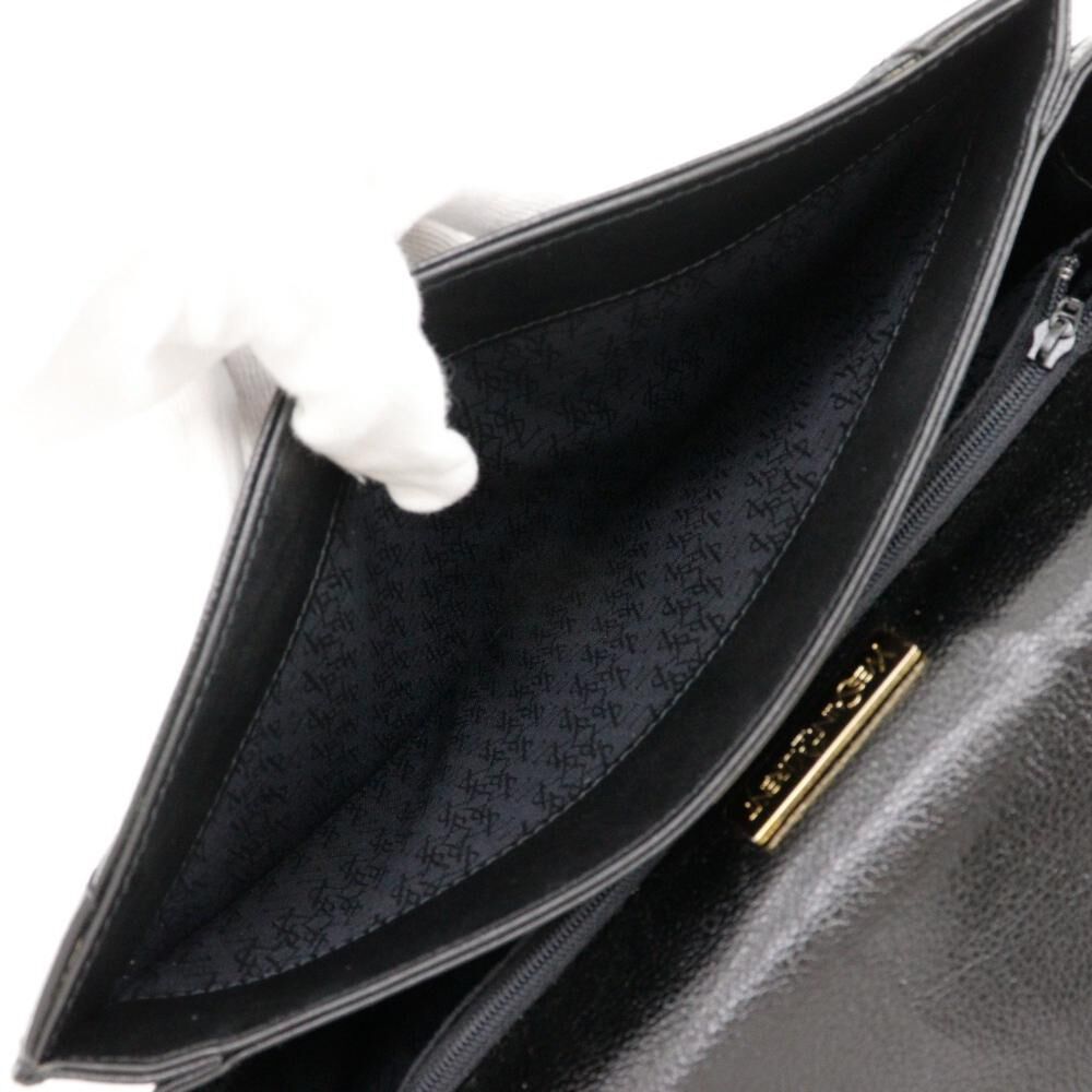 Yves Saint Laurent Shoulder Bag