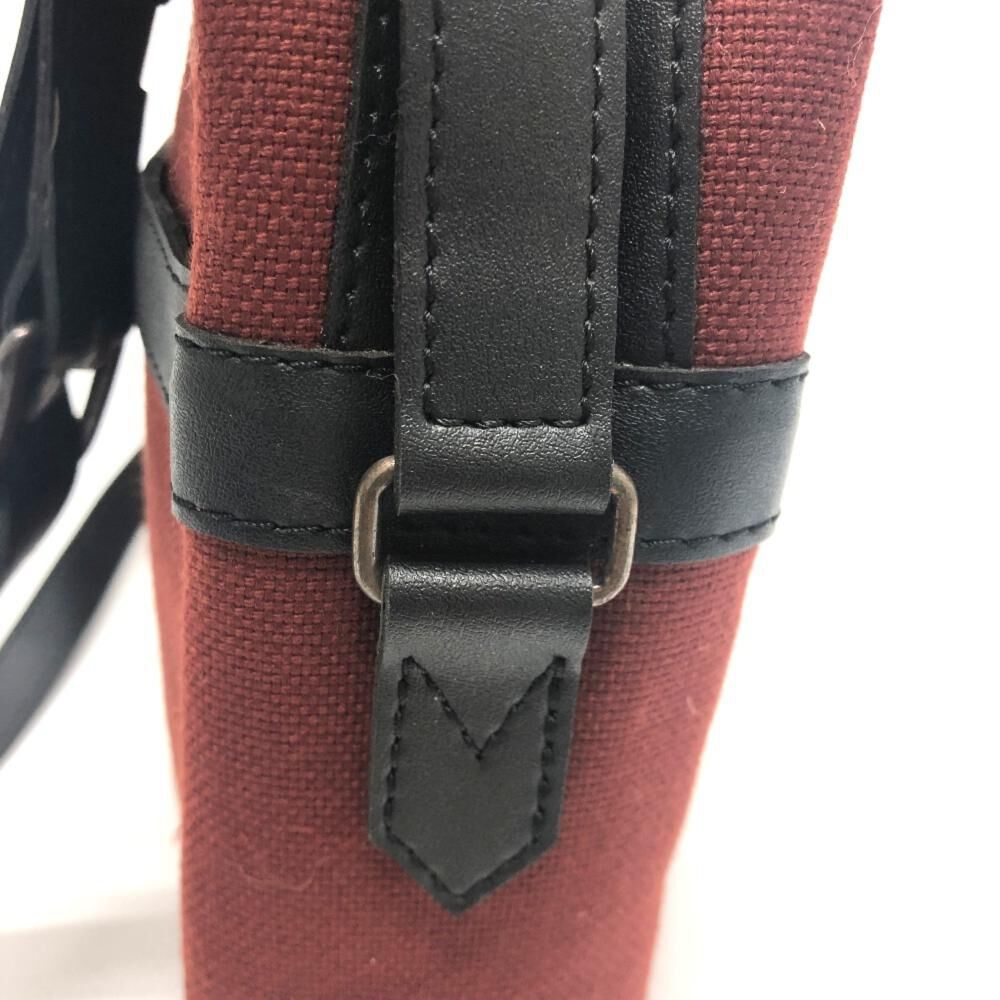 Yves Saint Laurent Shoulder Bag