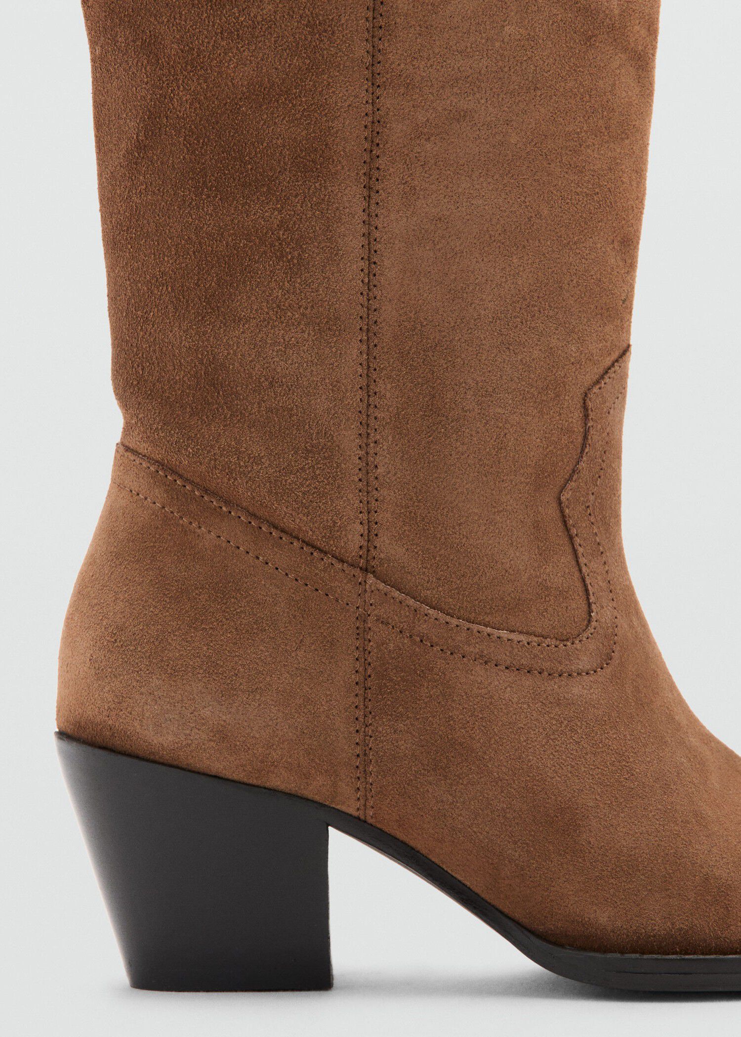 Heel leather boot