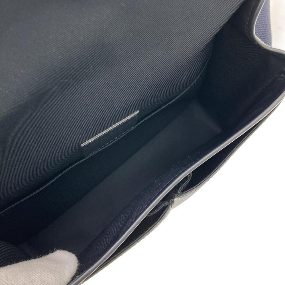 Louis Vuitton Messenger