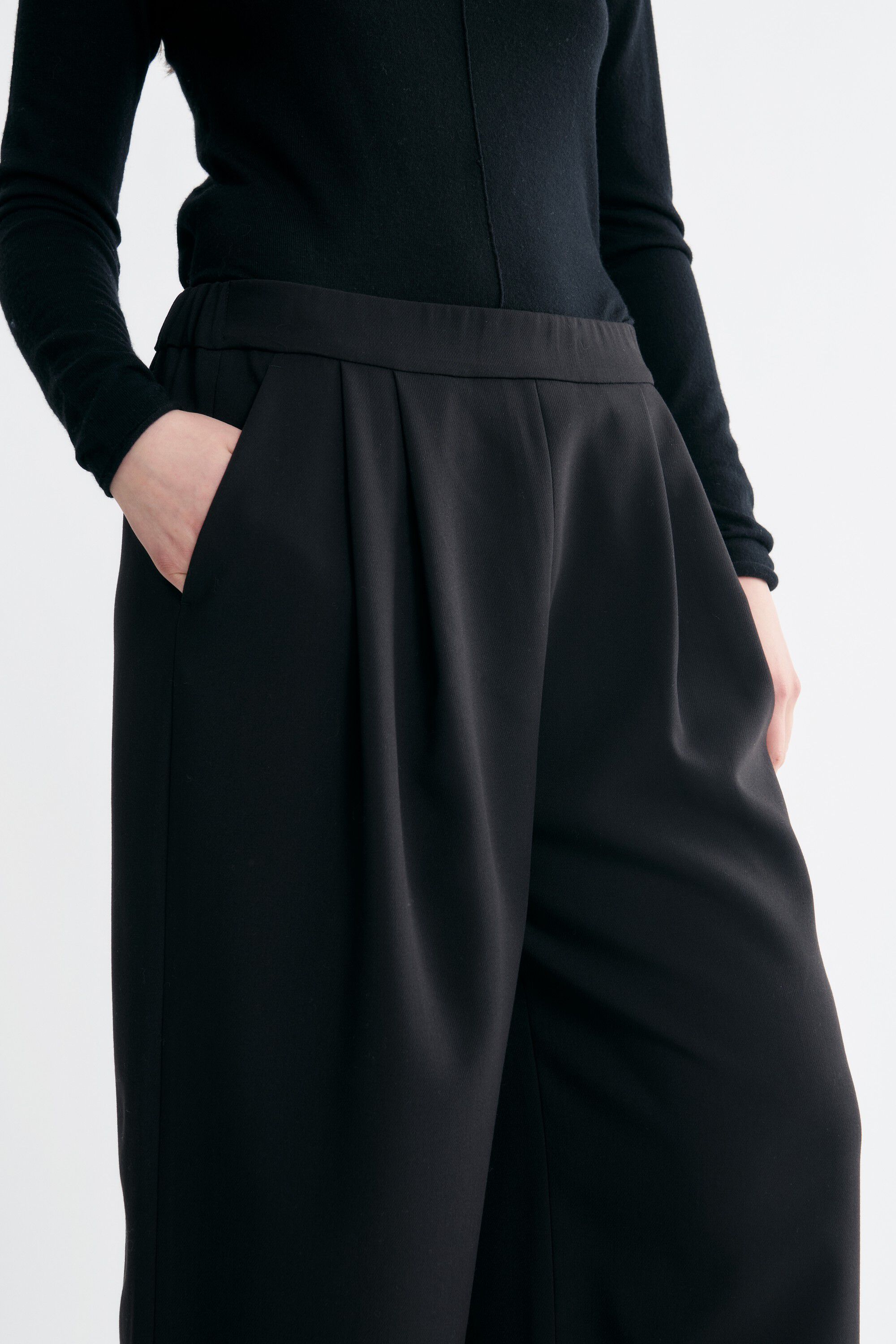 Laufey Pants