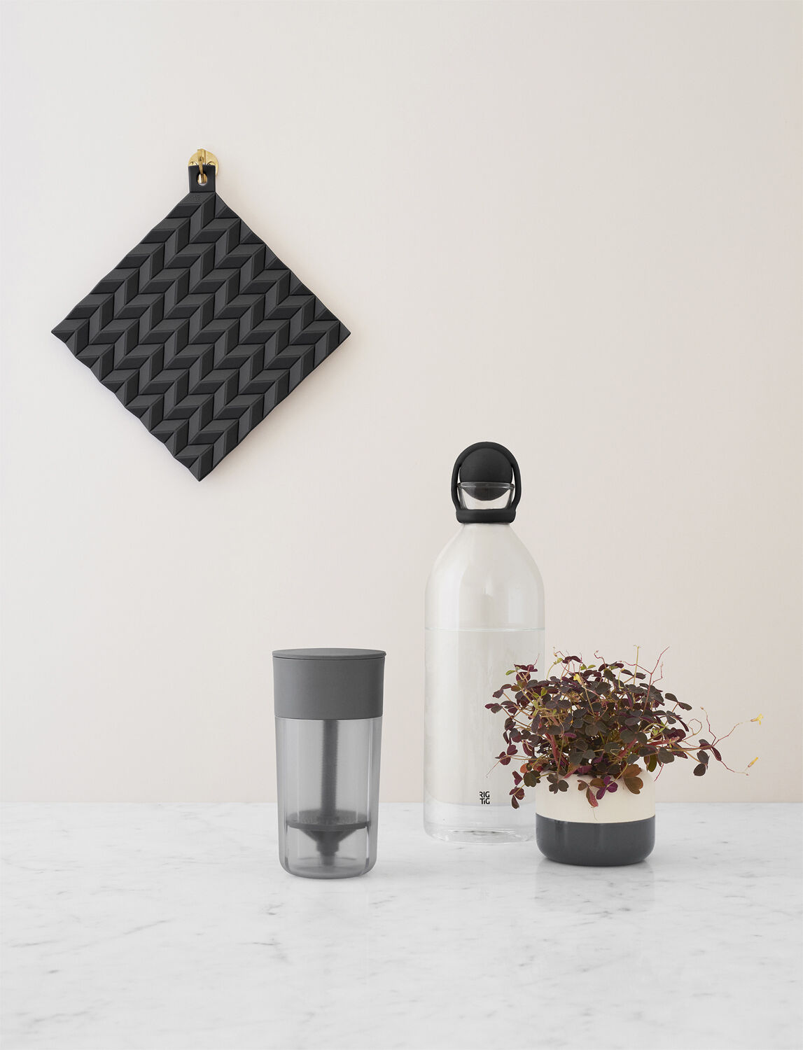 COOL-IT karaff 1.5 l. black