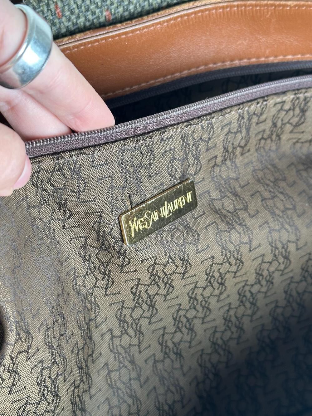 Yves Saint Laurent Tote