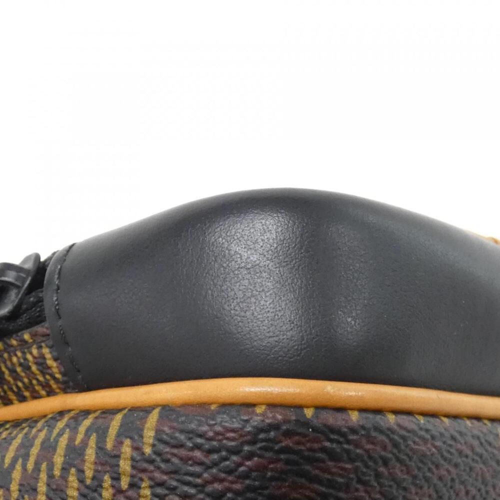 Louis Vuitton Shoulder Bags