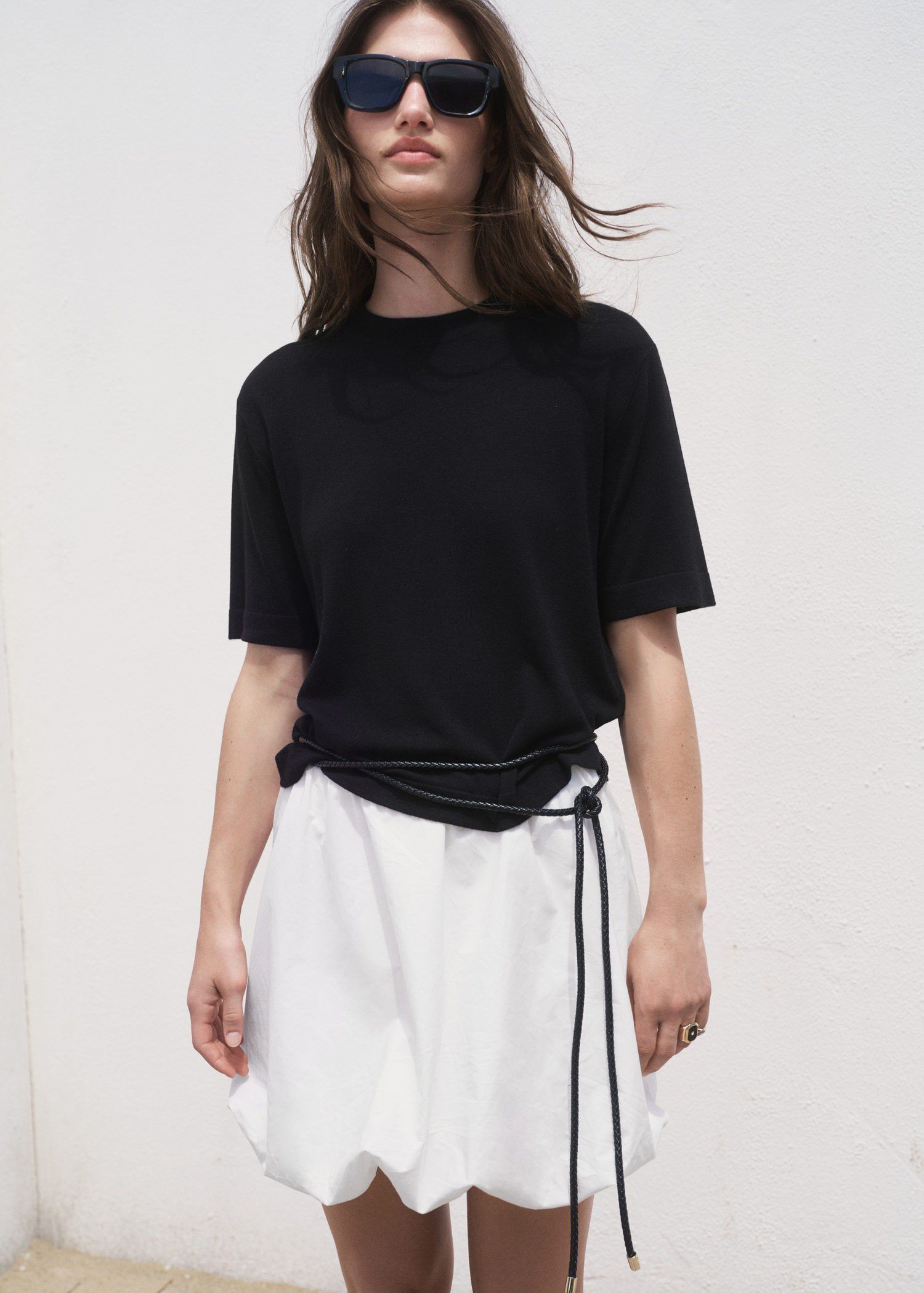 Short-sleeved fine-knit sweater