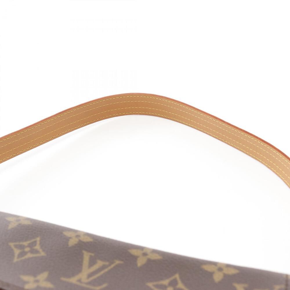 Louis Vuitton Shoulder Bags