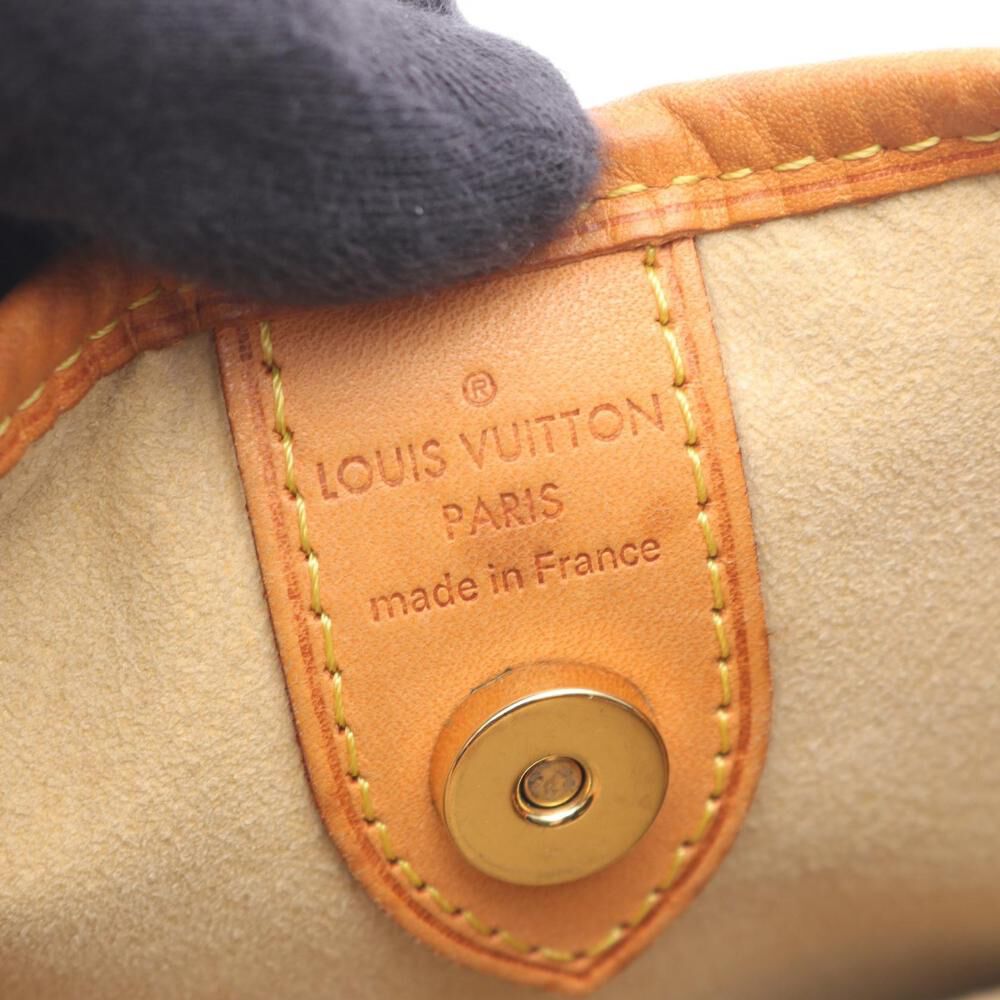 Louis Vuitton Shoulder Bags