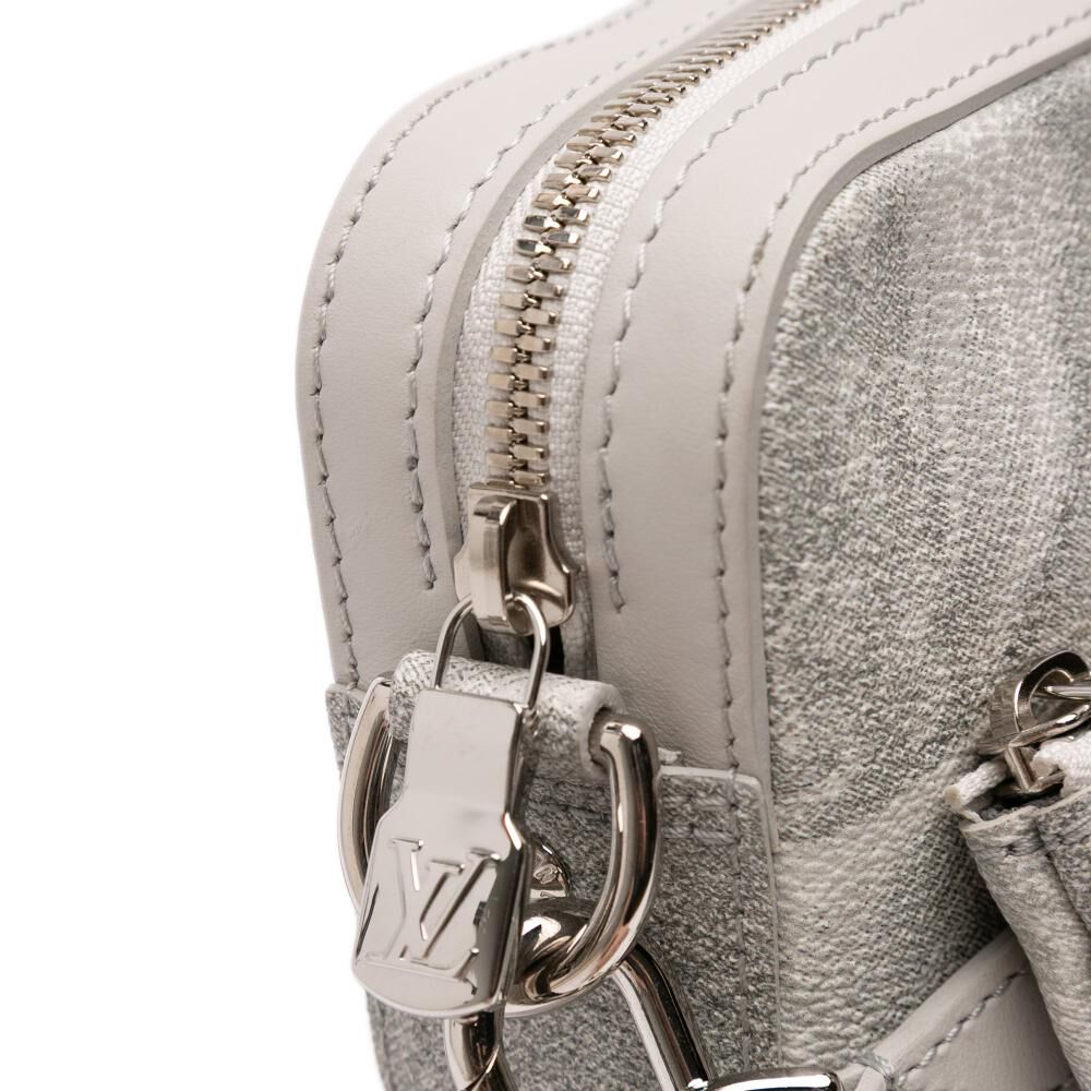 Louis Vuitton Messenger