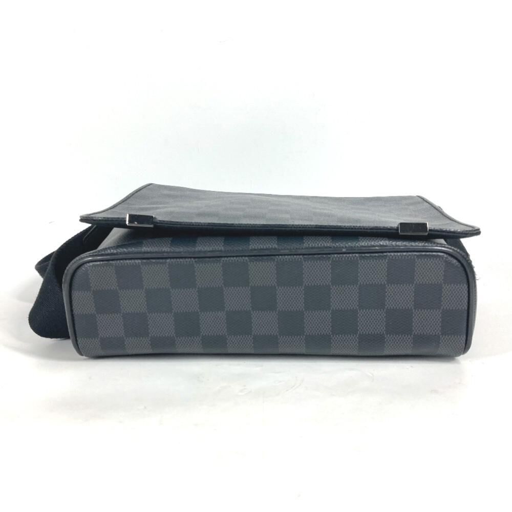 Louis Vuitton District