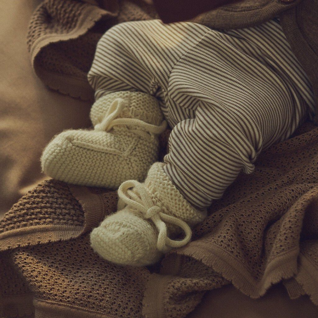 Pointelle knit blanket