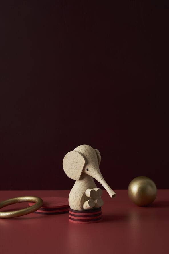 Baby Elephant | Light