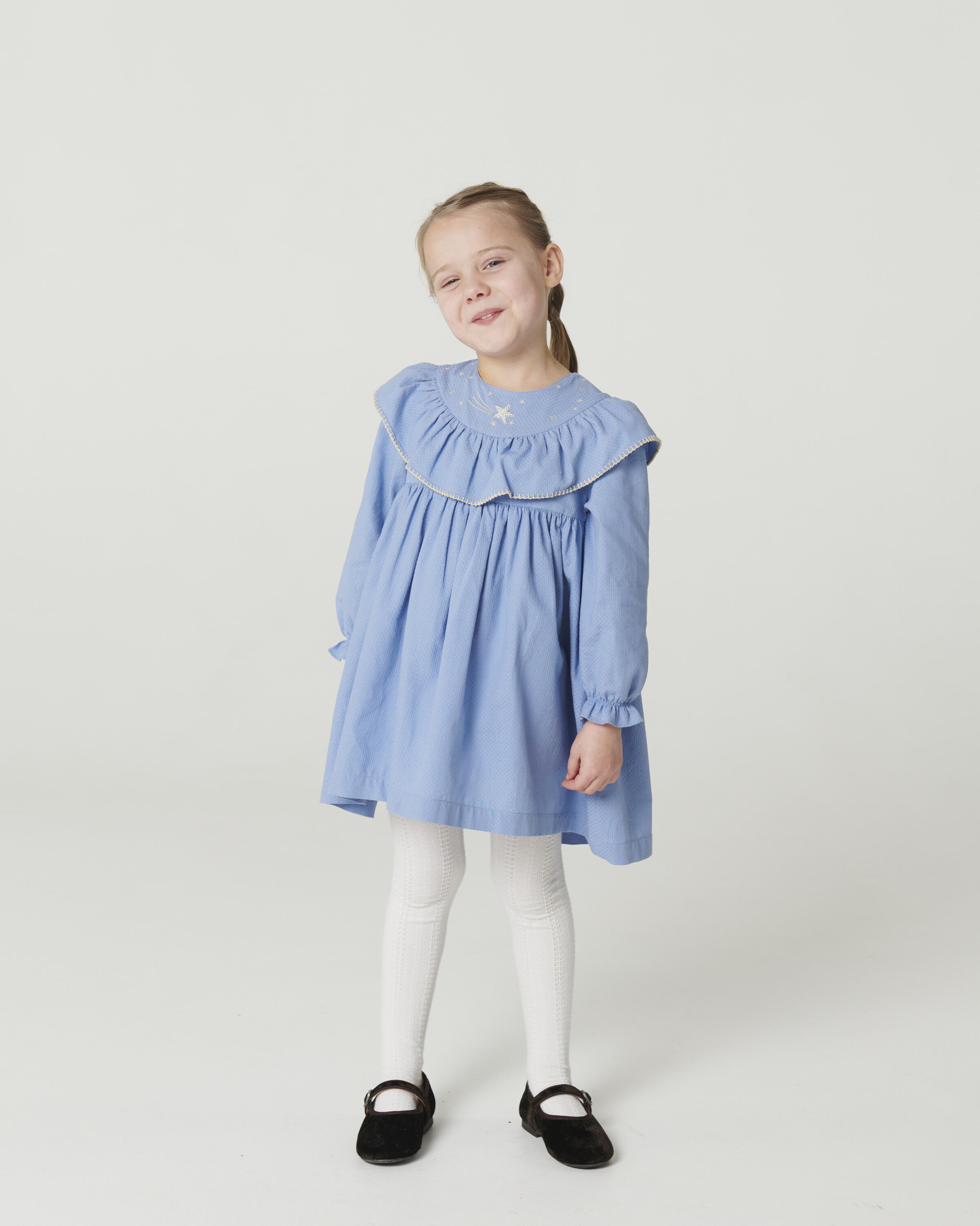 Dress w. Frill & Star Embroidery
