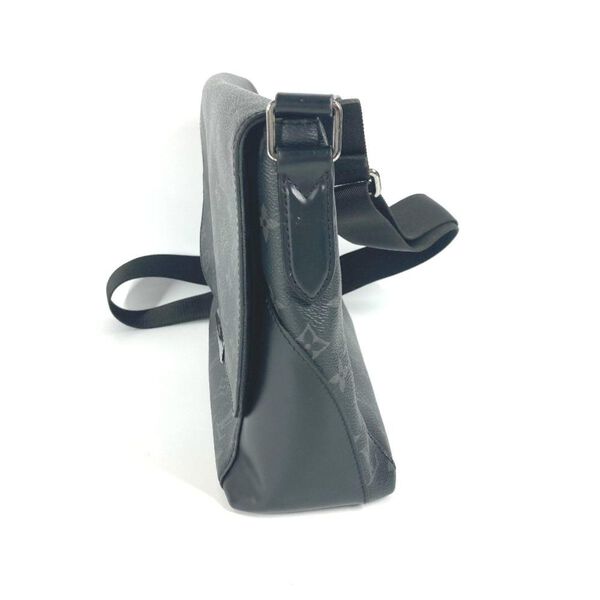 Louis Vuitton Messenger