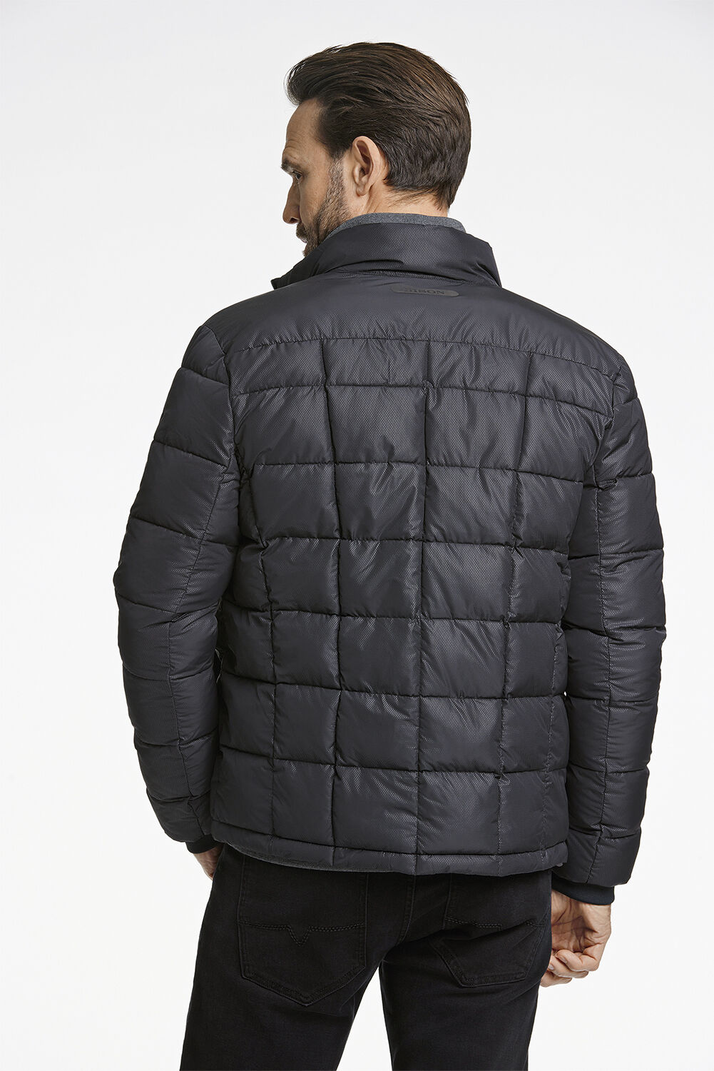 Jacket with primaloft