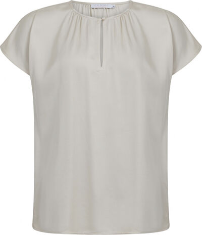 Top with shortsleeves and gatherings