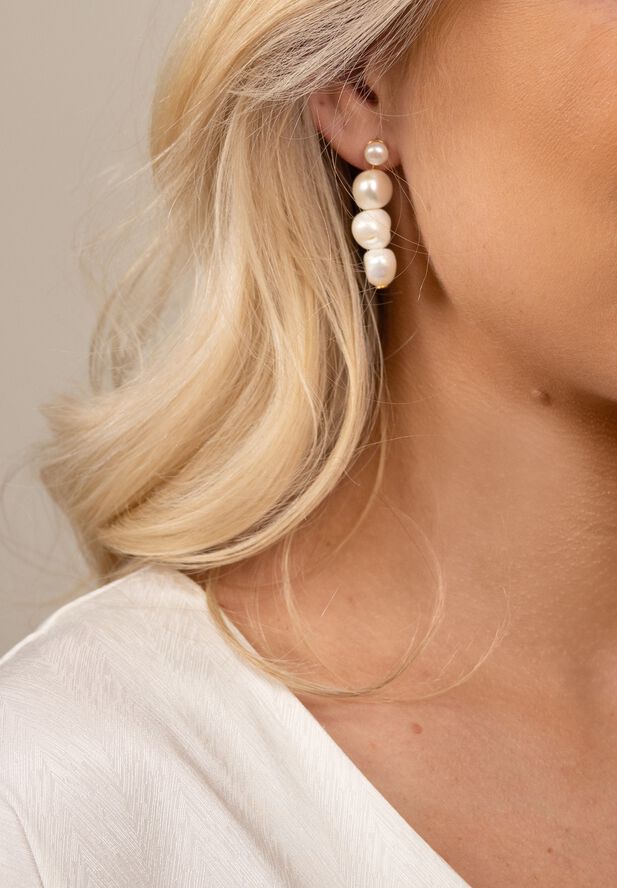 Aura Grande Show Earring