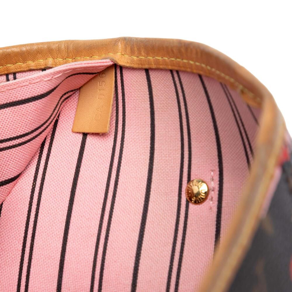 Louis Vuitton Neverfull