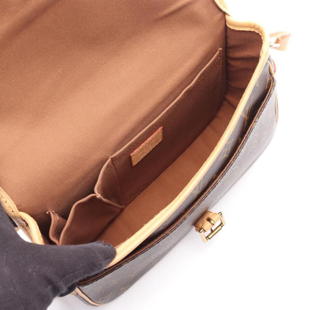 Louis Vuitton Sologne