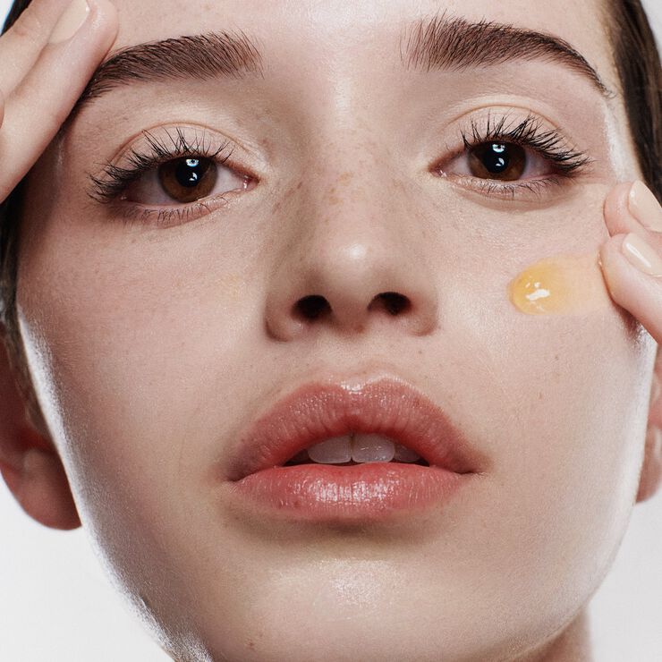 OLE HENRIKSEN TRUTH Banana Bright Vitamin C Serum 30 ML