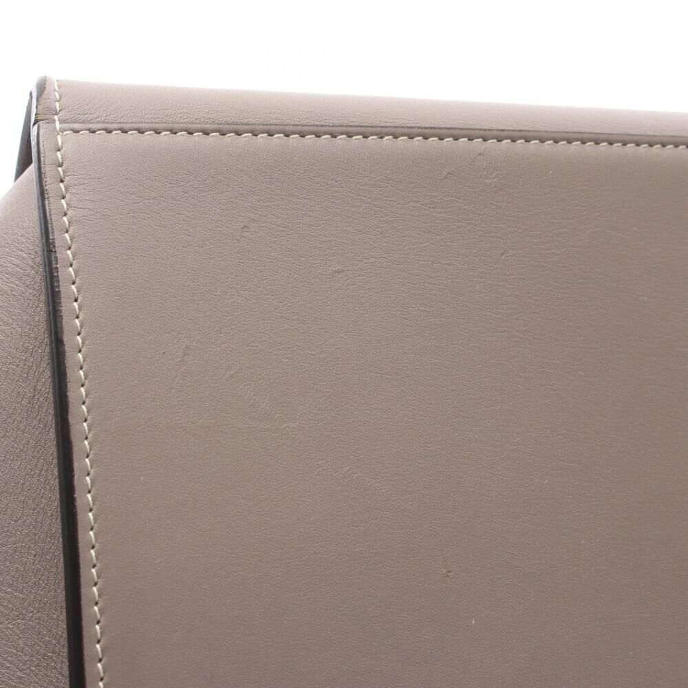 C&eacute;line Trapeze