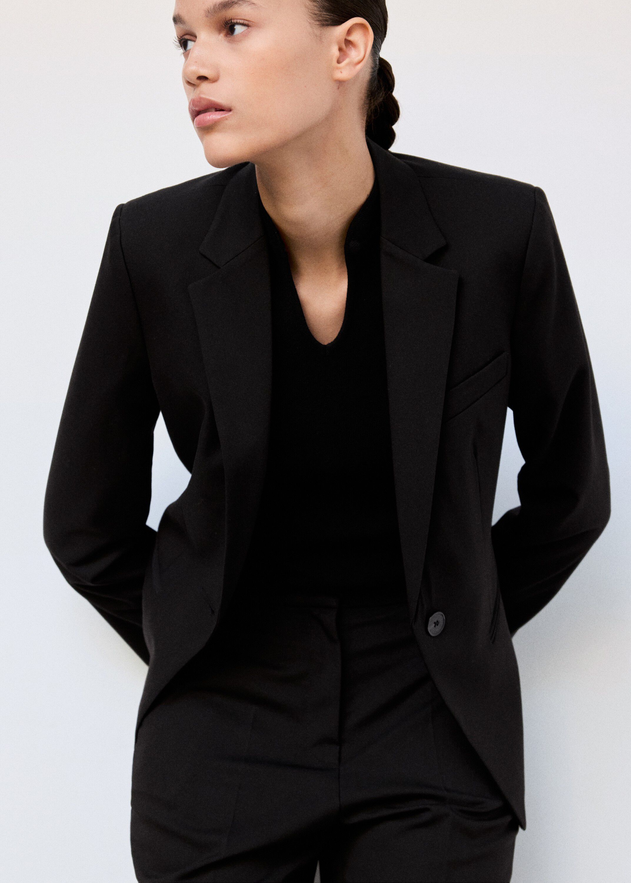 Fitted suit blazer
