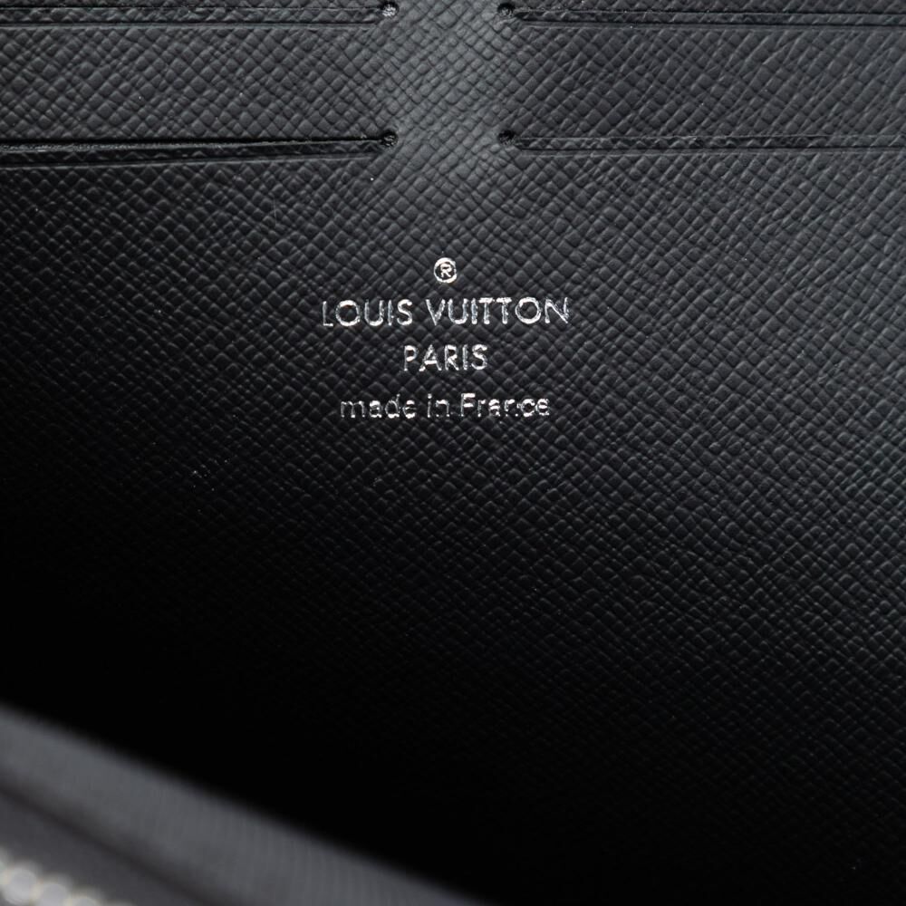 Louis Vuitton Pochette Homme