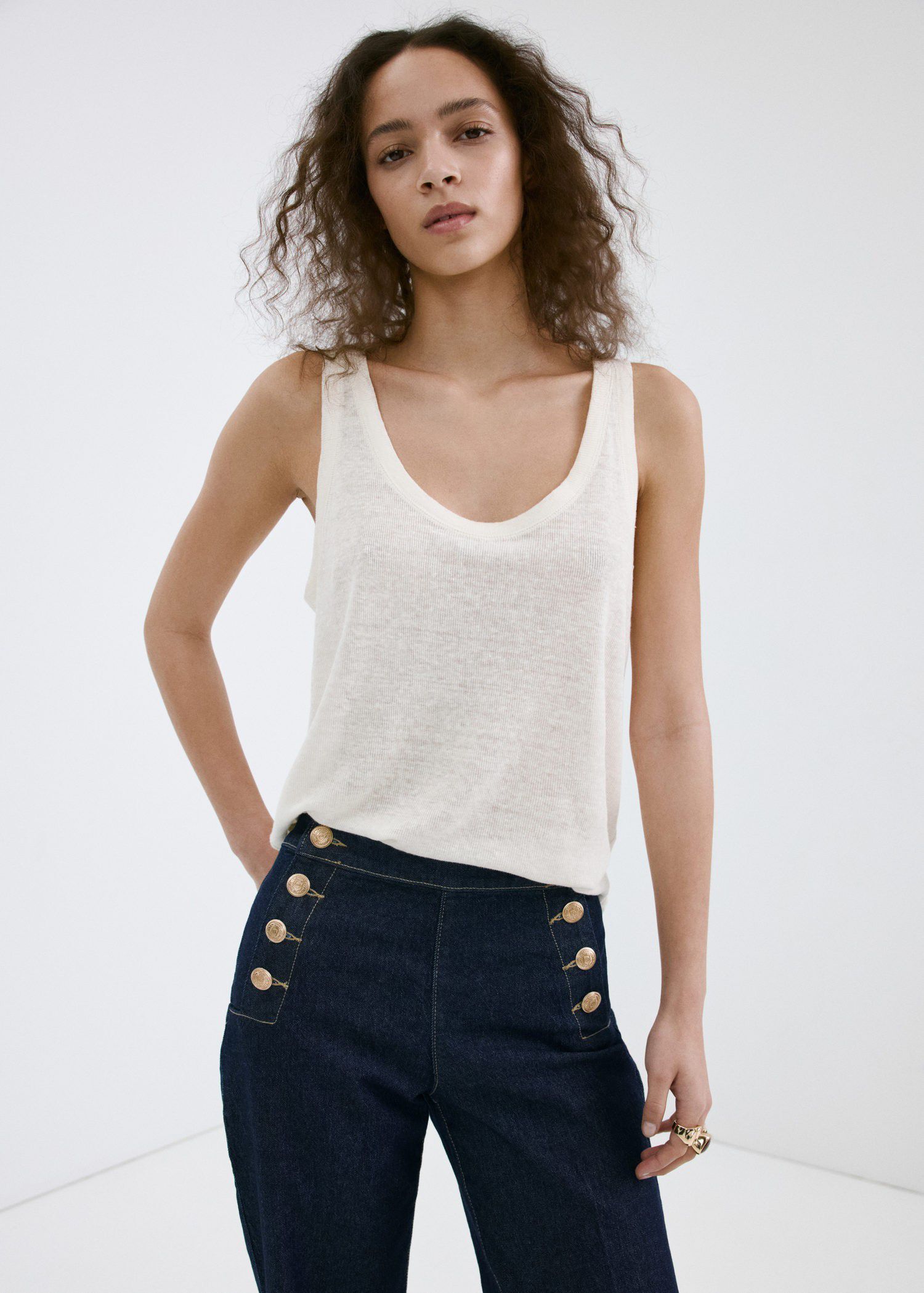 Wide-leg jeans with side buttons