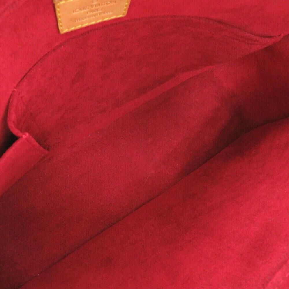 Louis Vuitton Shoulder Bags