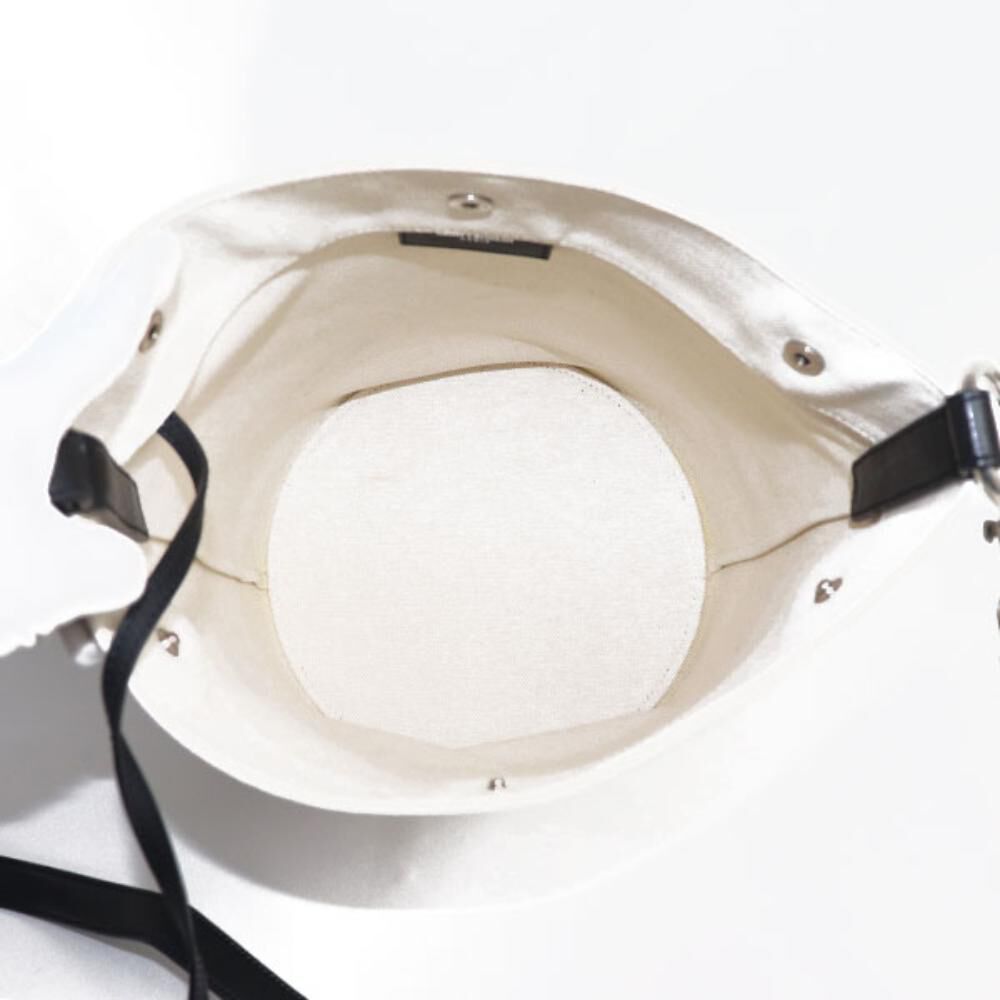 Yves Saint Laurent Shoulder Bag