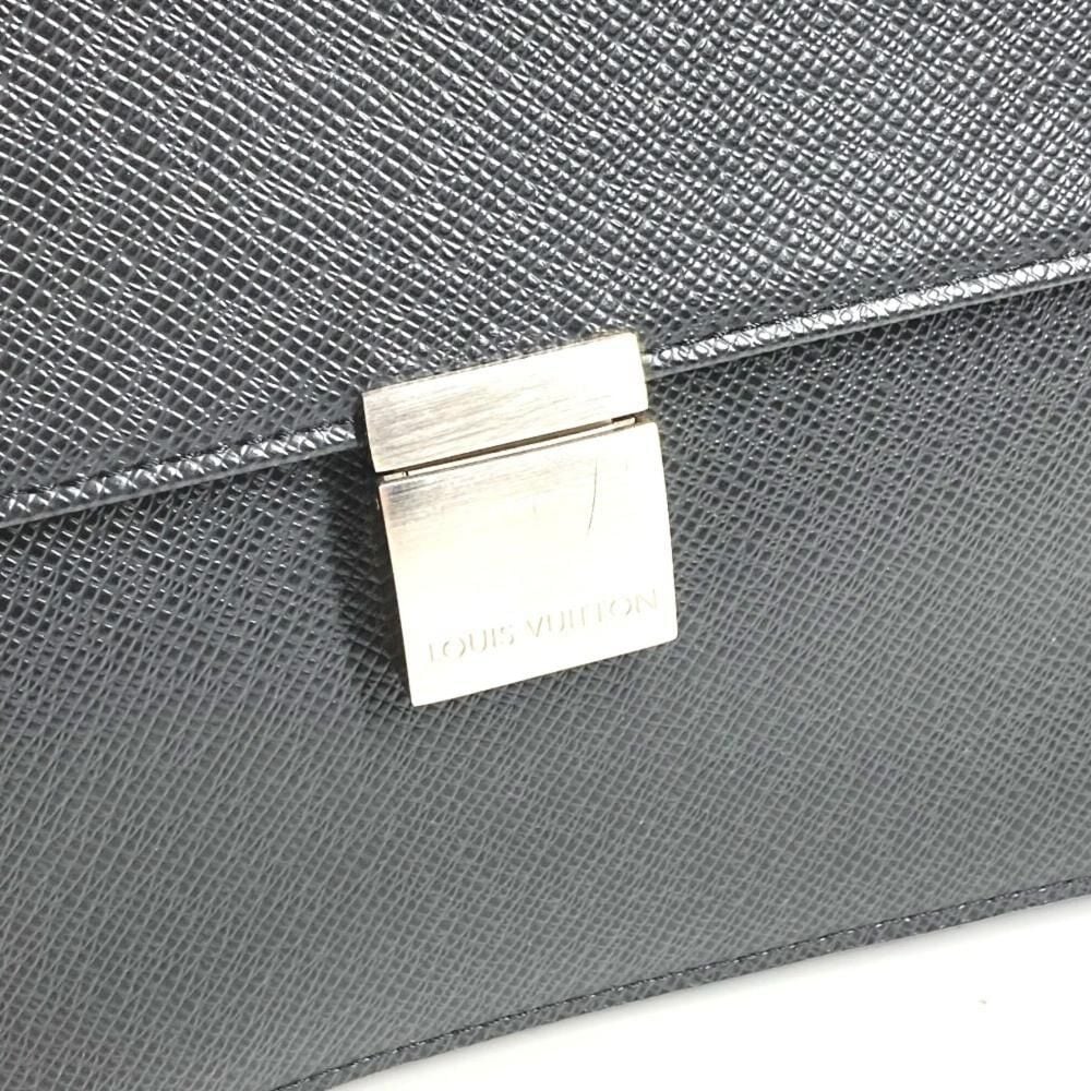 Louis Vuitton Clutch